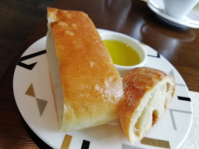 ZKランチのパン